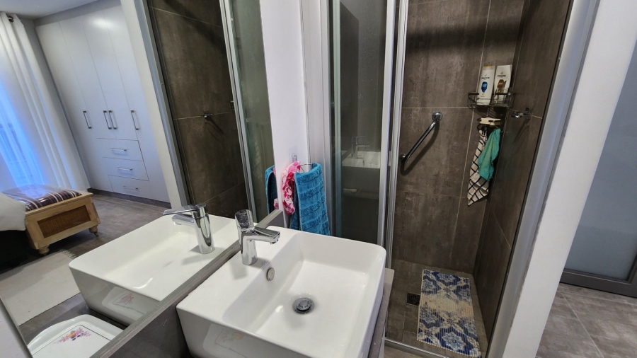 3 Bedroom Property for Sale in Island View Western Cape